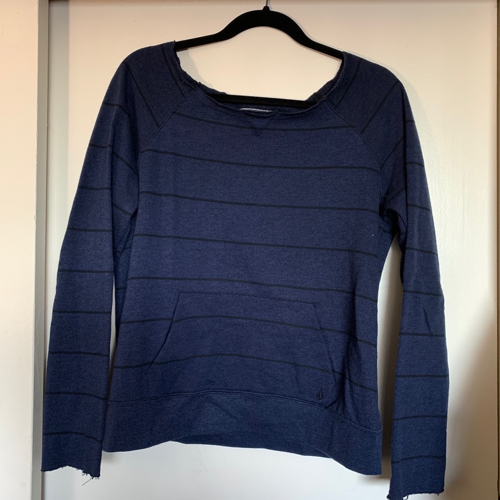 Volcom longsleeve w/ Front Pocket